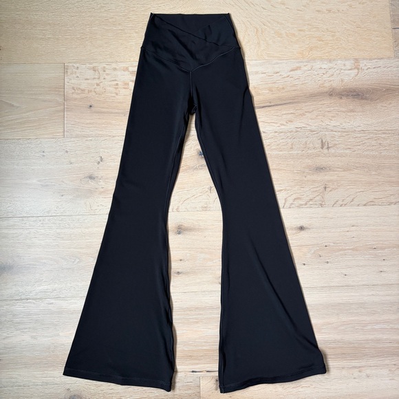 Aerin Pants - OFFLINE By Aerie High Waisted Crossover Black Super Flare Legging Sz S *X14